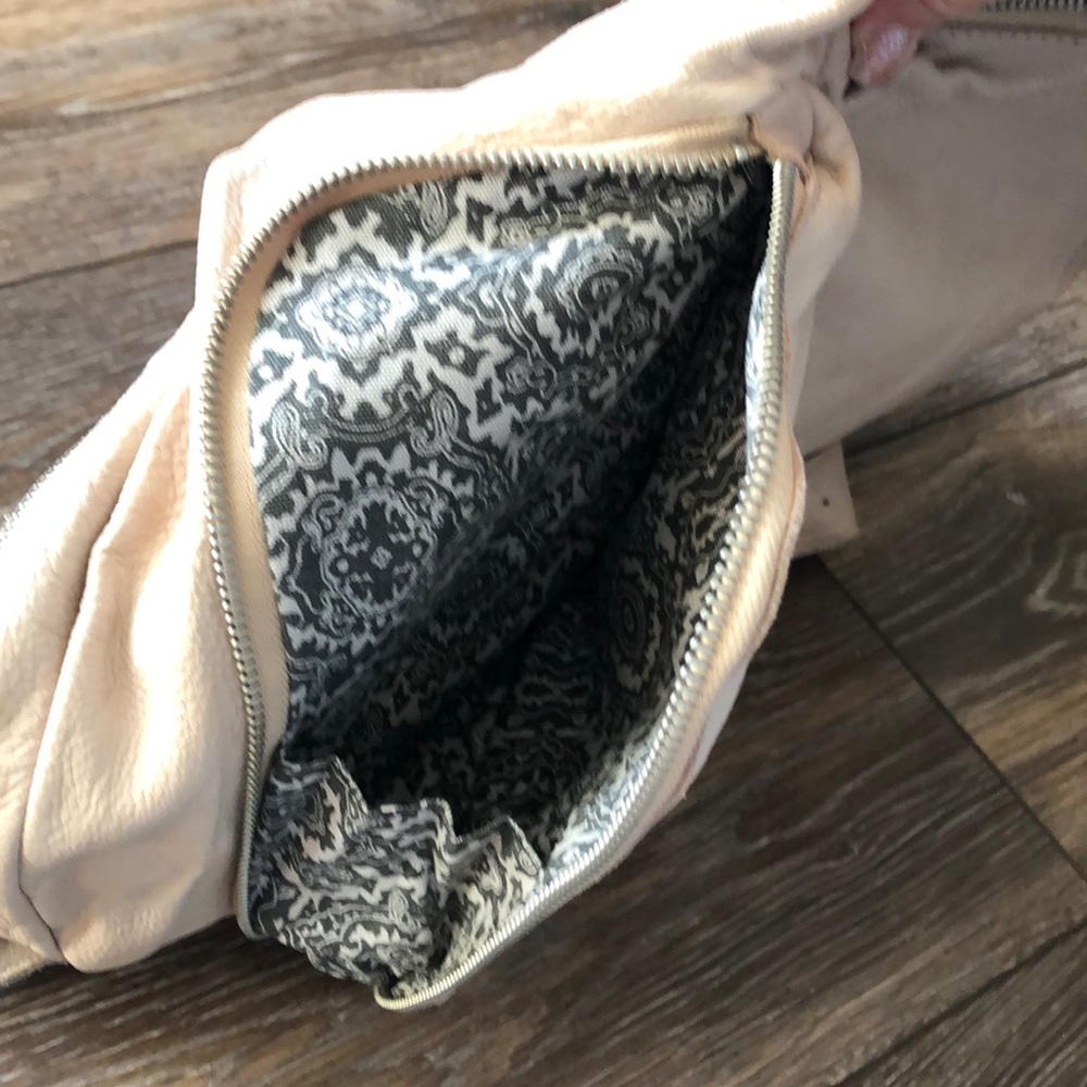 Liebeskind Tan Shoulder Bag - Picture 4 of 14